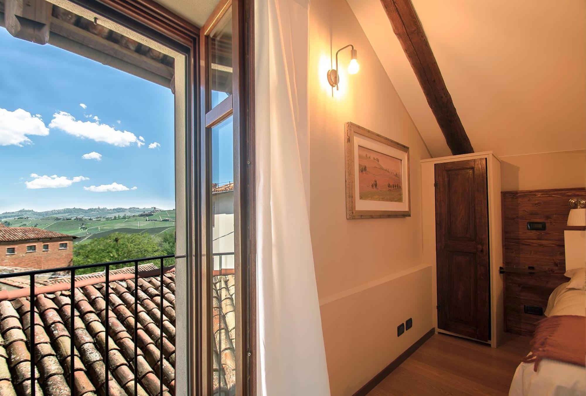 La Giolitta Rooms & Apartment Barolo Exterior photo